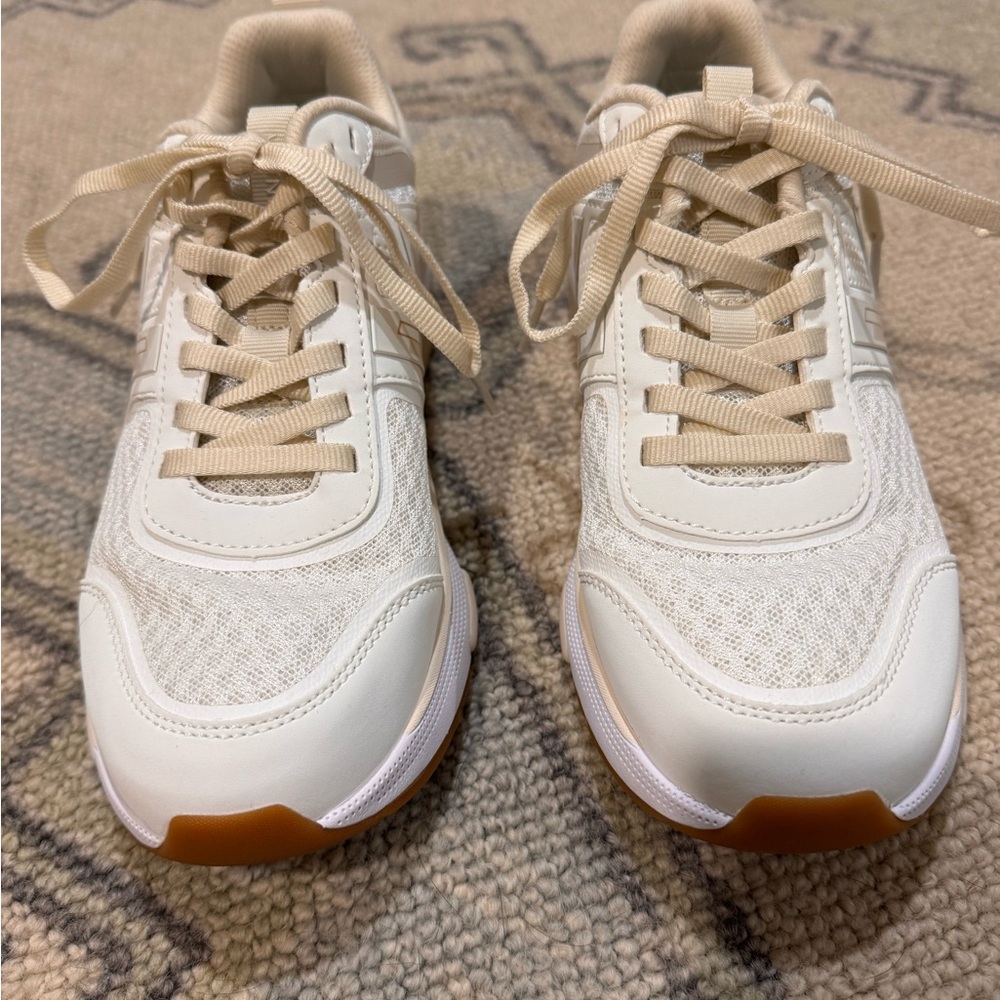 Women's Vionic Cream and White Sneakers - Picture 2 of 9